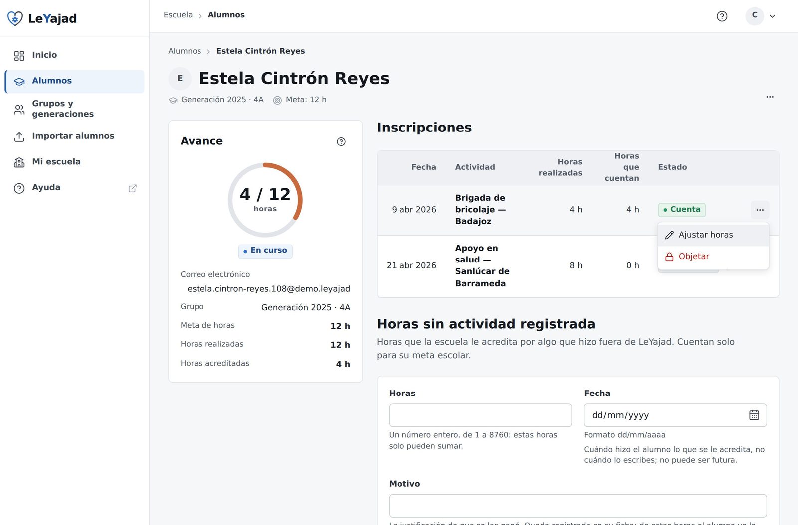 Menú abierto en una fila de inscripción con las opciones Ajustar horas y Objetar.